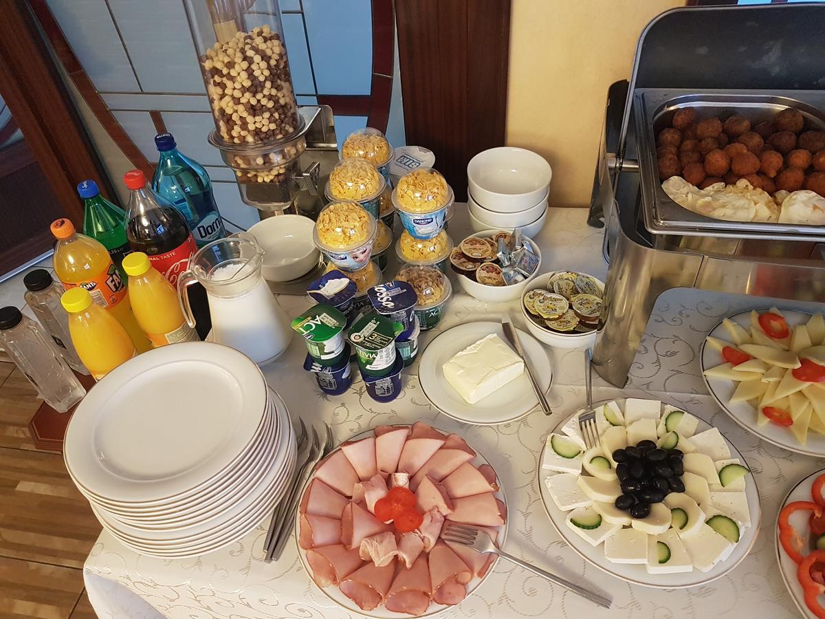Pensiunea Genesa Dumbravita  Bagian luar foto