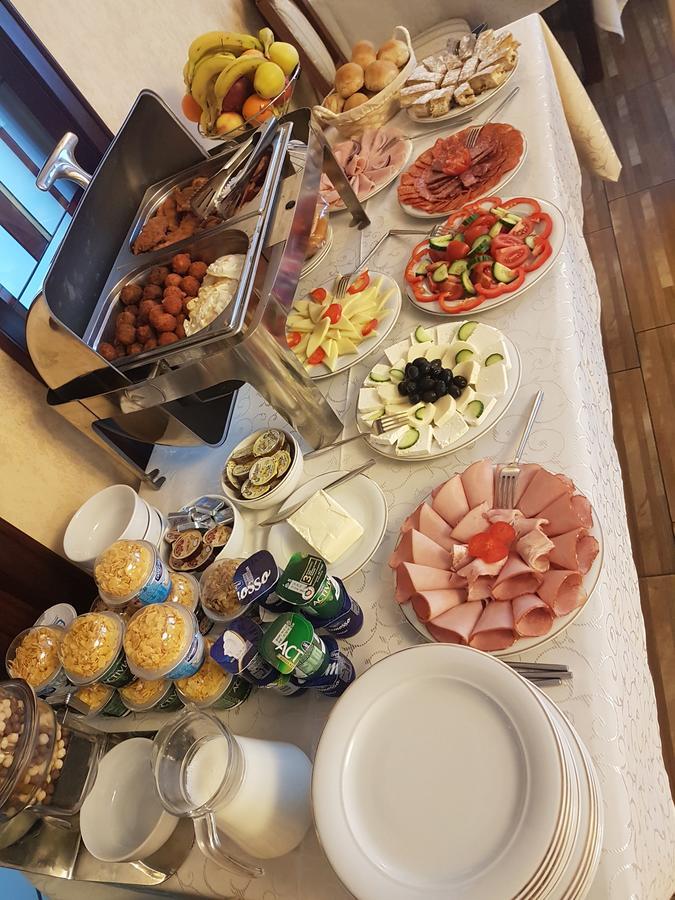 Pensiunea Genesa Dumbravita  Bagian luar foto